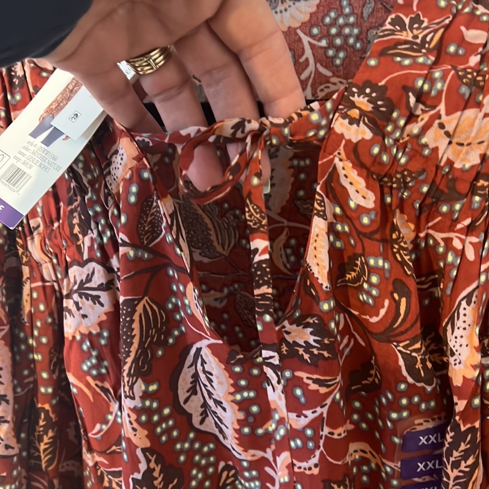 Jessica Simpson Rust Red Floral Print Blouse - Picture 7 of 8